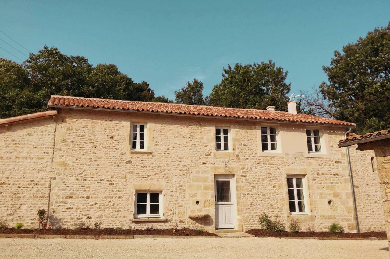 Gites Les Demeures De Valette Azay-le-Brule Dış mekan fotoğraf